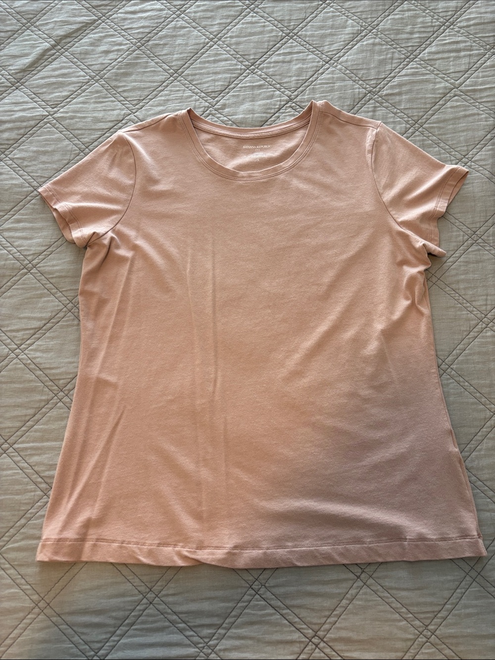 Banana Republic NWOT Light Pink Short-Sleeve Crew Tee